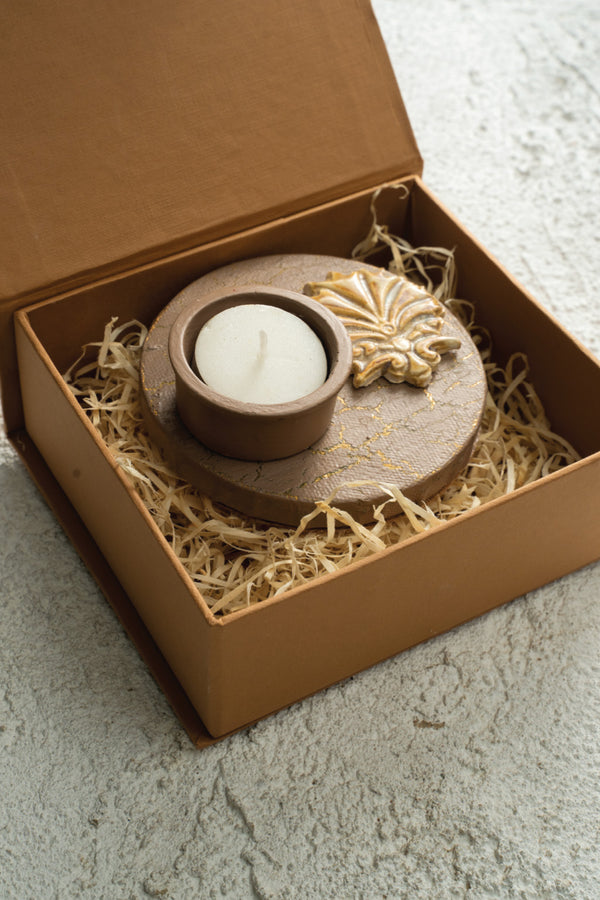 Golden Maple Leaf Tealight Holder