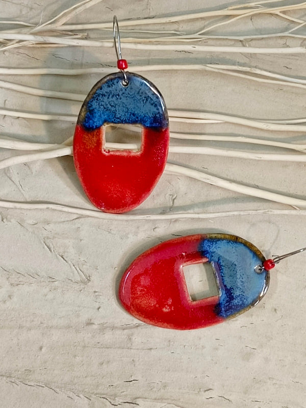 Soz - Oval with square cutout