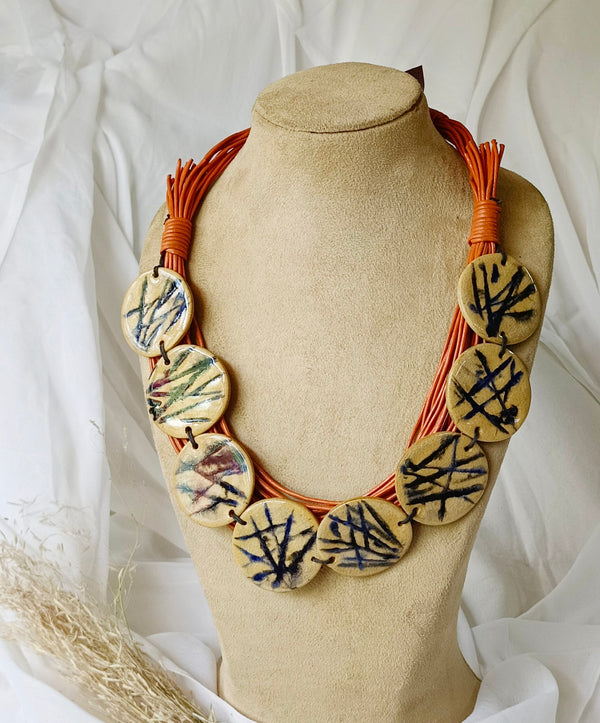 Uns - Orange and Beige