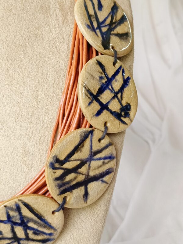 Uns - Orange and Beige - Image 3