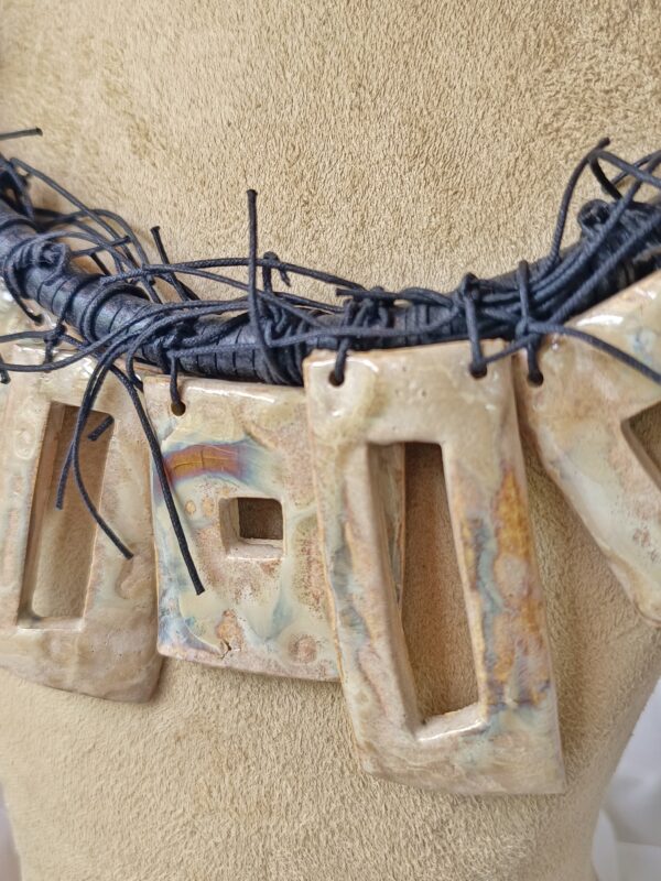 Uns- Beige - Image 3