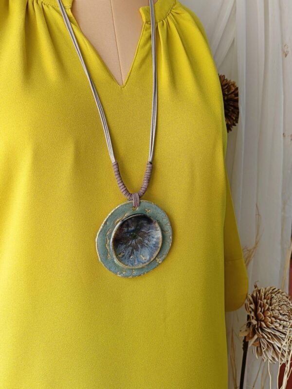 Vasl - Round, bluish grey - Image 3